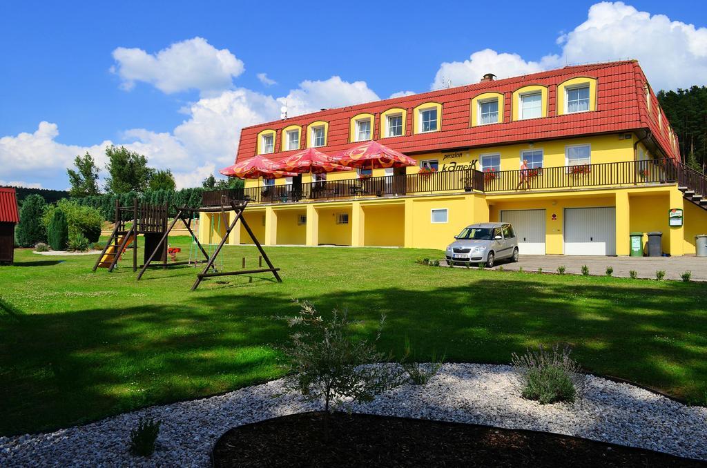 Kamyk nad Vltavou Penzion Kamejk מראה חיצוני תמונה